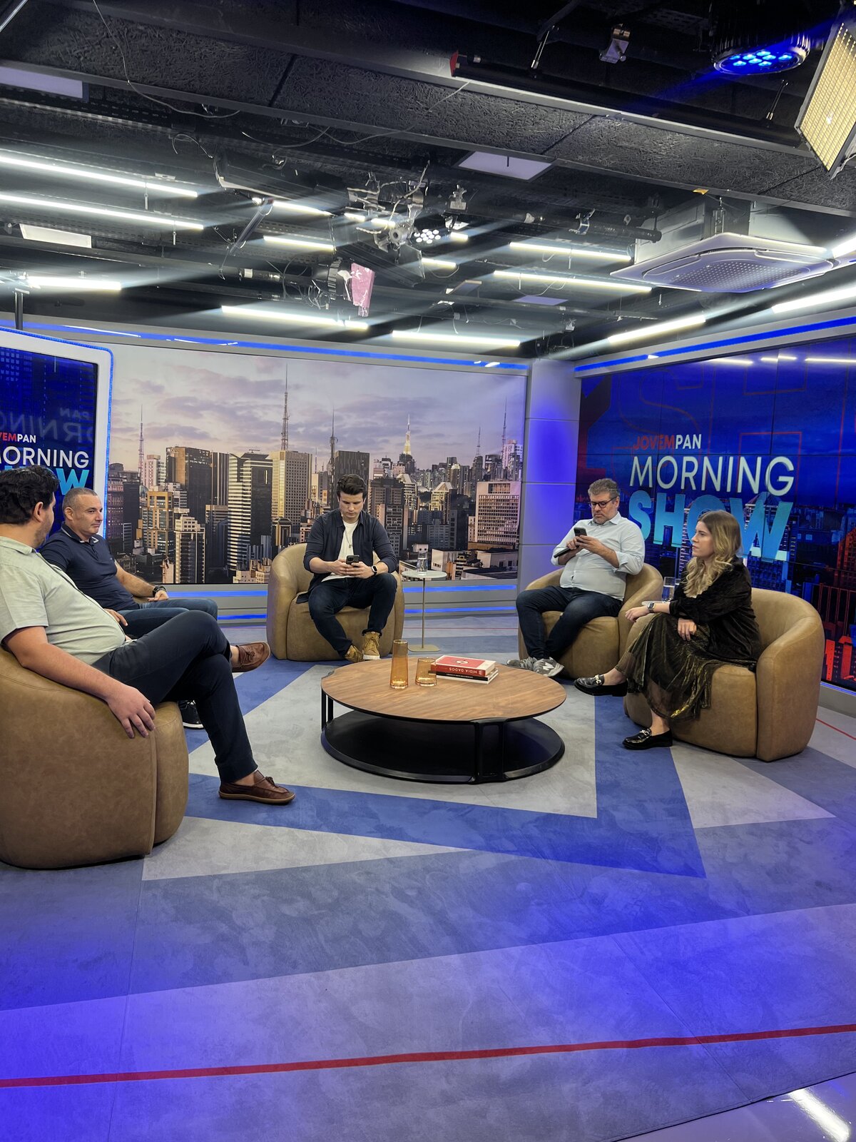 Jess no Morning Show da Jovem Pan